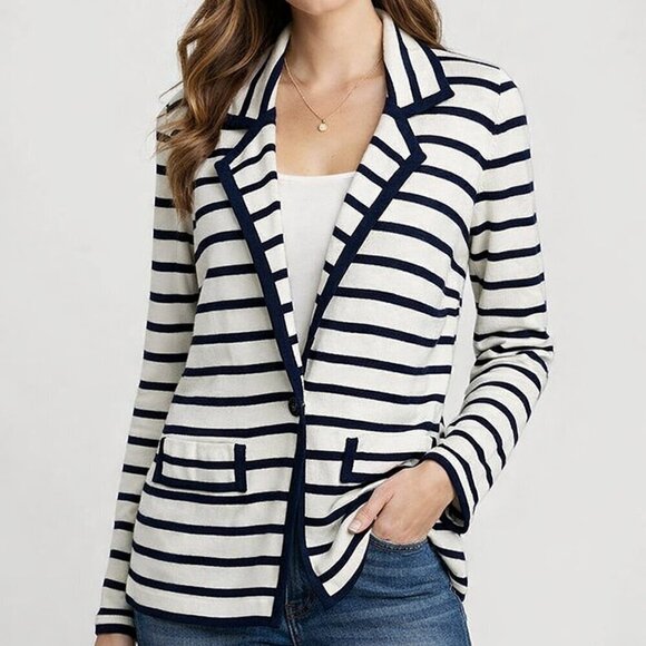 Neiman Marcus Jackets & Blazers - Neiman Marcus blue and white striped blazer - large